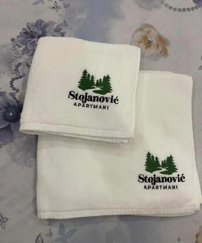 アパート Stojanovic 3